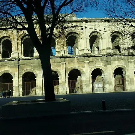 Apartment Domus Titus Spacieux T2 Proche De La Gare Nimes